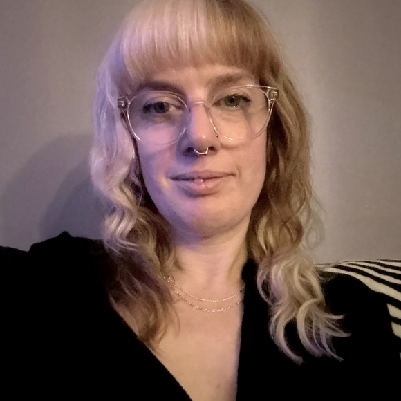 Meet your Posher, Chelsey - Picture 1 of 1